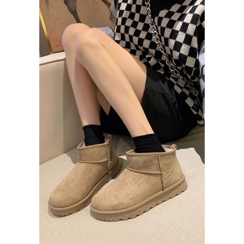 Y32