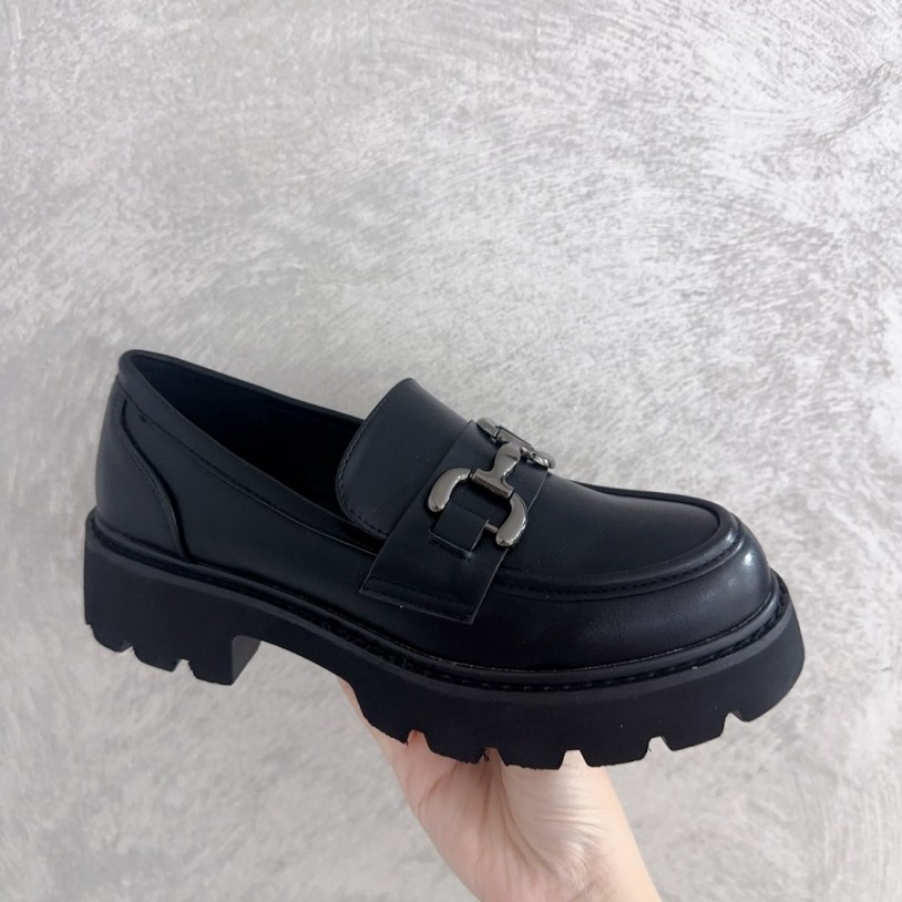 Y9588-Black