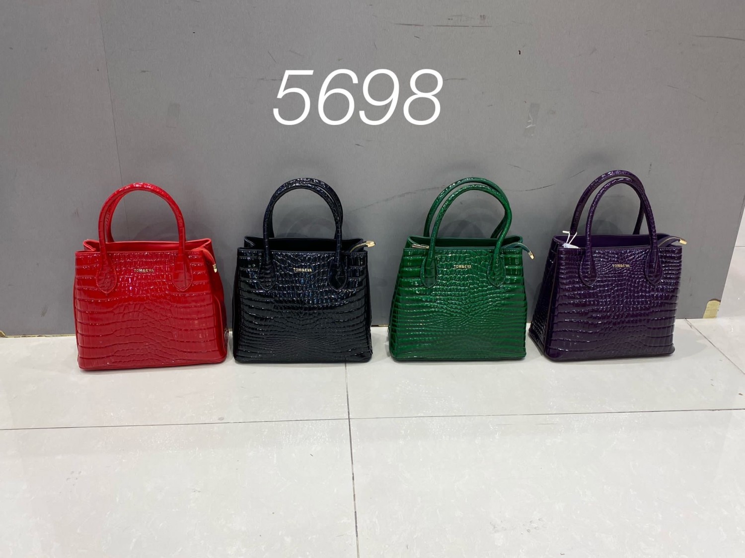 23B-5698(1B3
