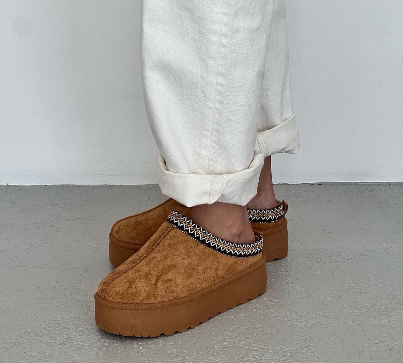 23070 AIR
