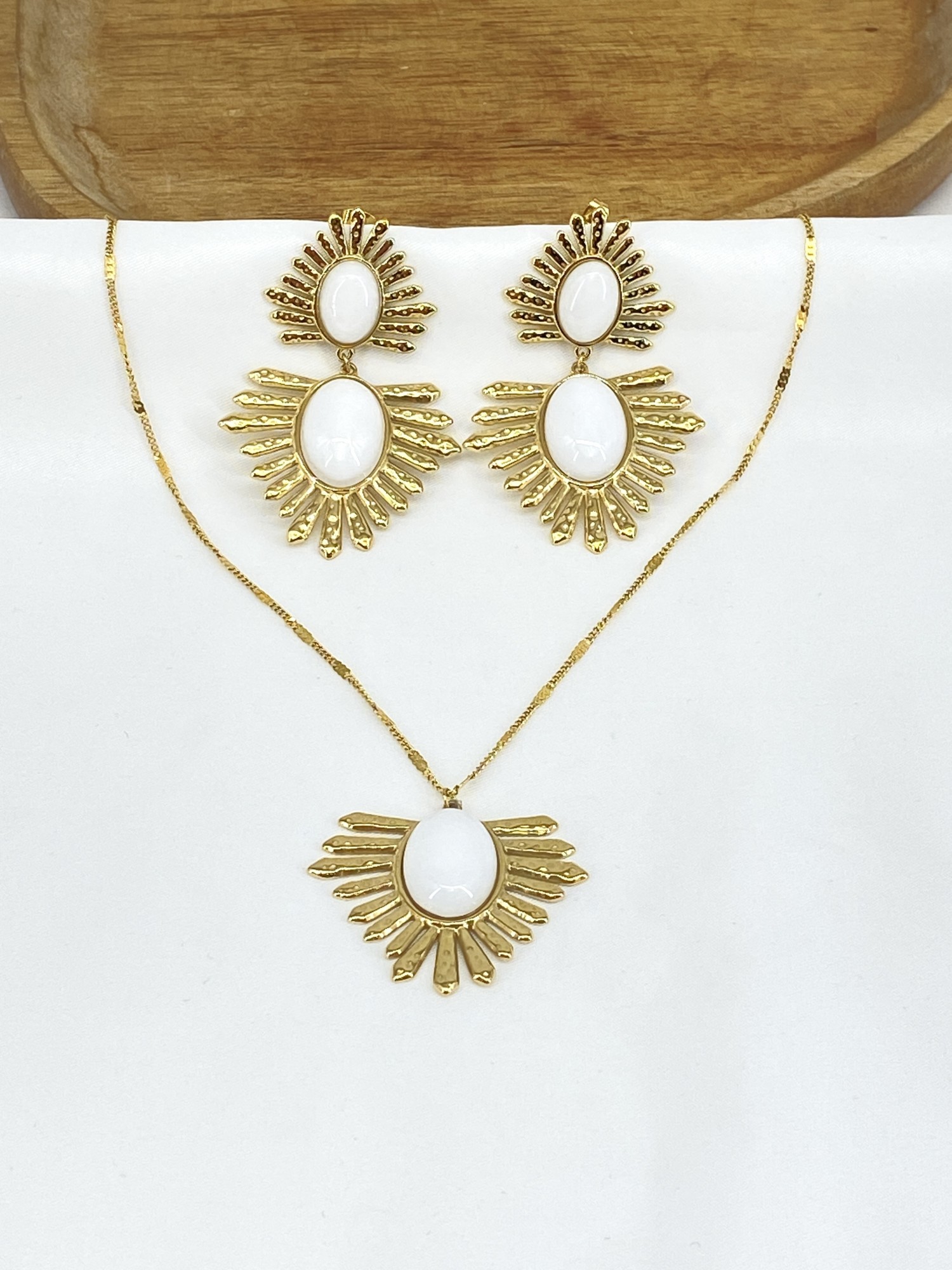 PARURE104-2