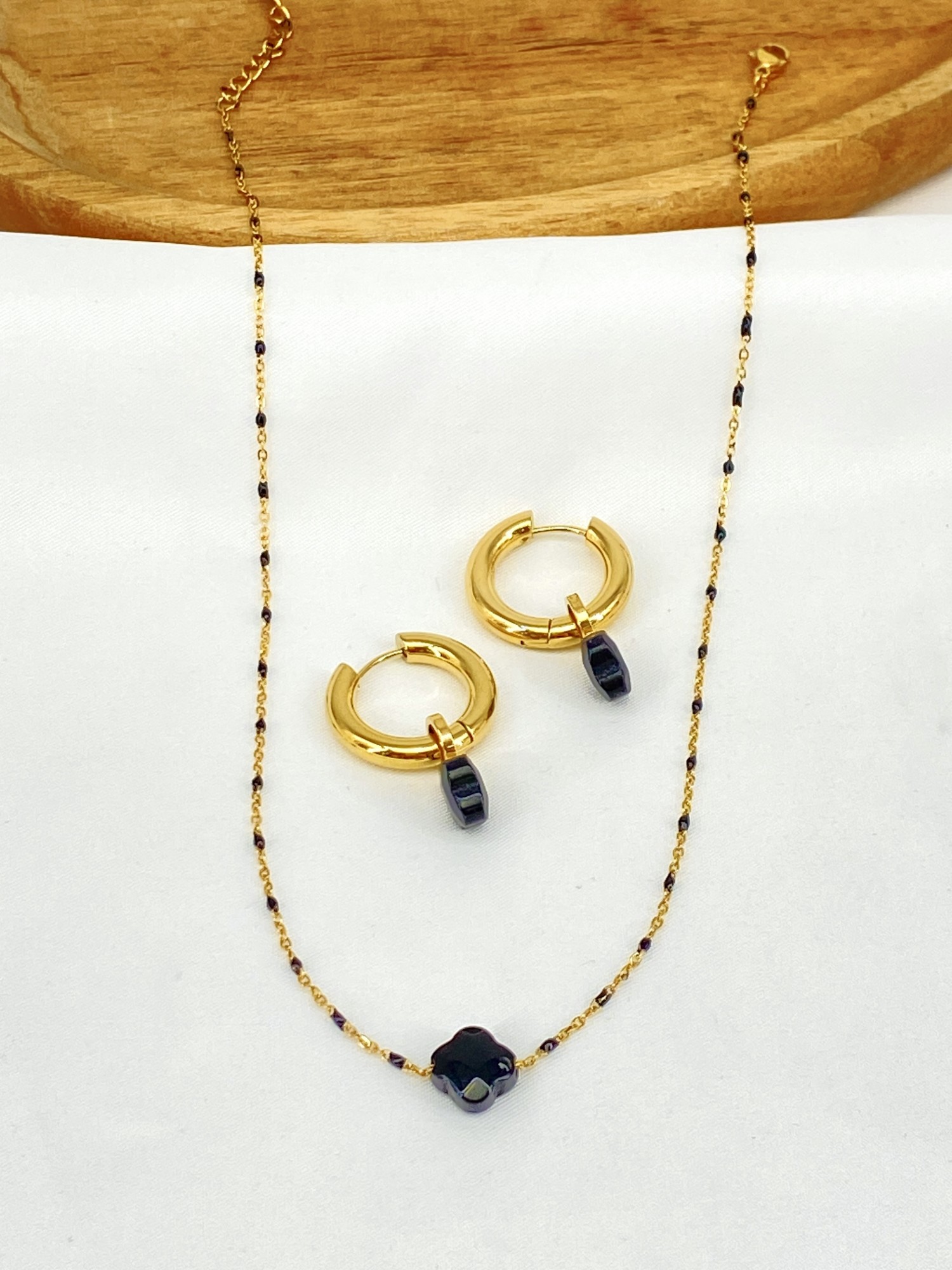 PARURE84-10