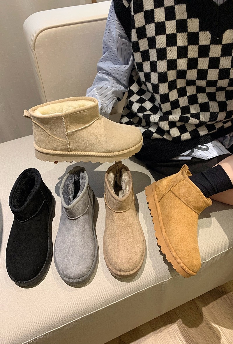 Y32